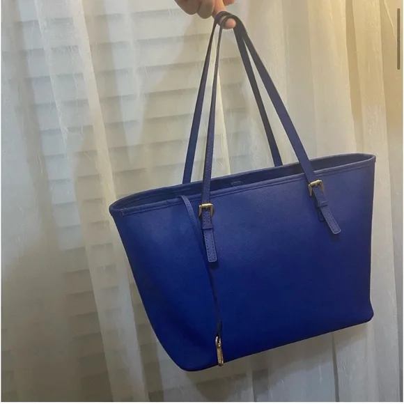 Michael Kors Purse - Picture 9 of 16